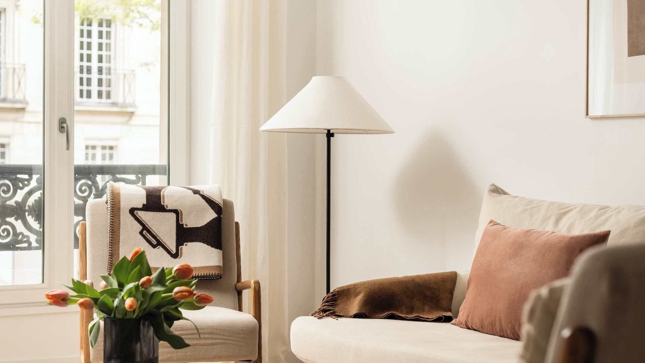 Photo of Livingroom in 8th Arrondissement