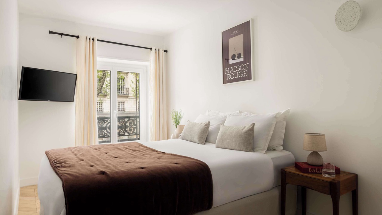 Photo of Bedroom in 8th Arrondissement