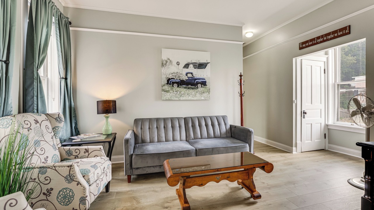 Photo of Livingroom in Dubuque