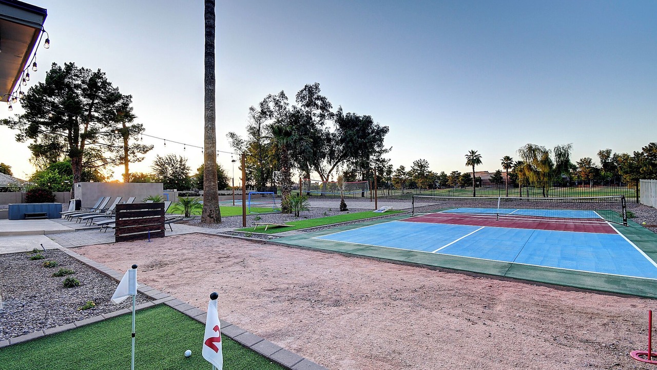Photo of Others in Paradise Valley Village