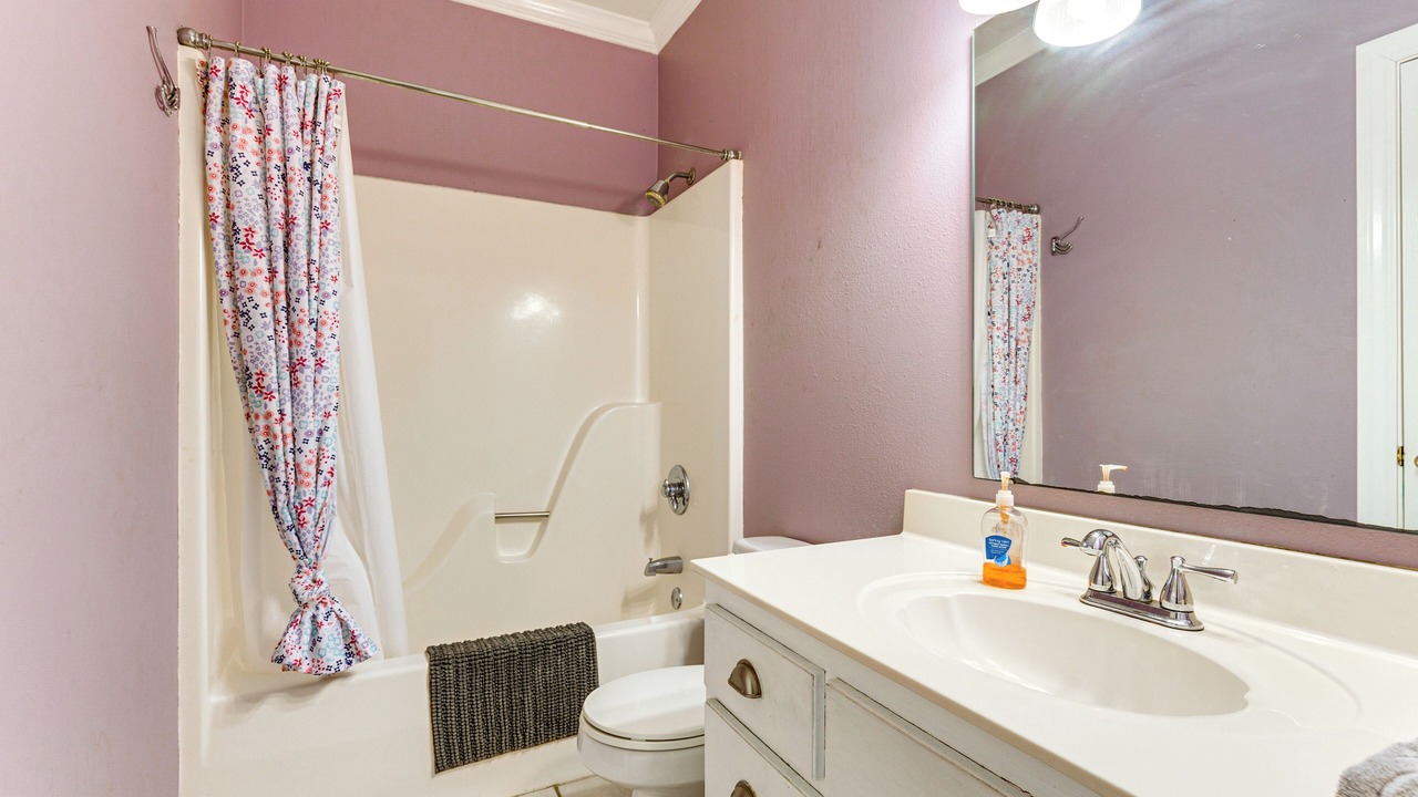 Photo of Bathroom in Ocean Springs