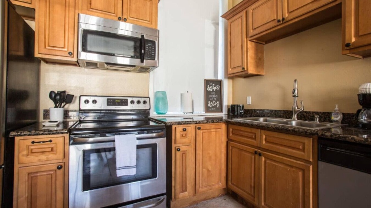 Photo of Kitchen in Algiers Point