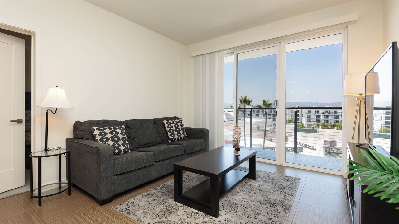 Photo of Livingroom in Del Rey