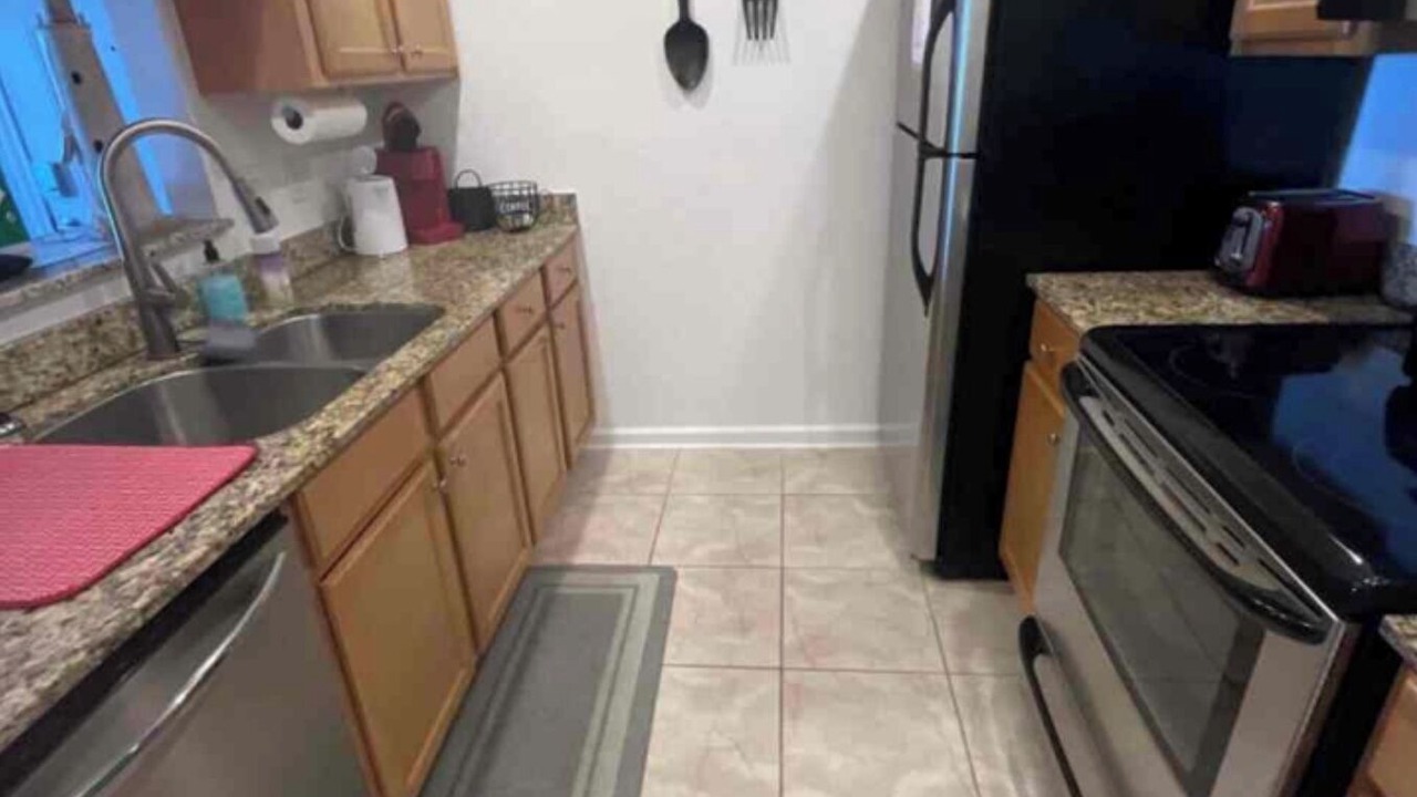 Photo of Kitchen in Gulf Park Estates