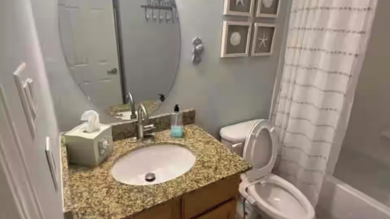 Photo of Bathroom in Gulf Park Estates