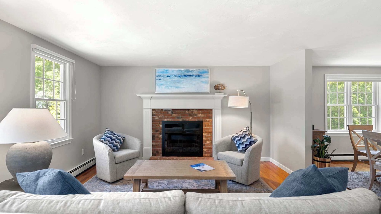 Photo of Livingroom in East Harwich