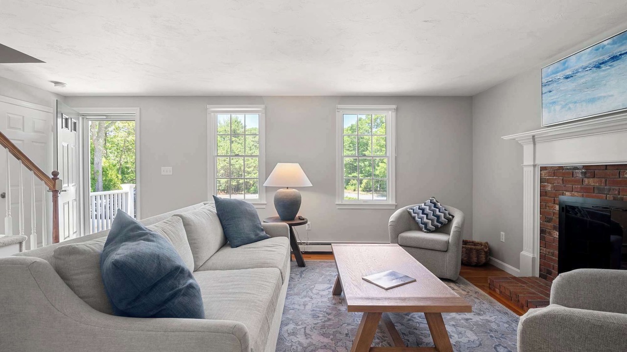 Photo of Livingroom in East Harwich