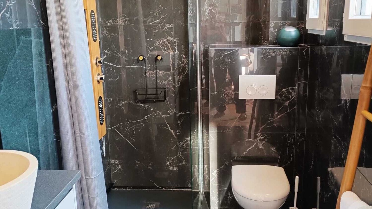 Photo of Bathroom in Palaiseau