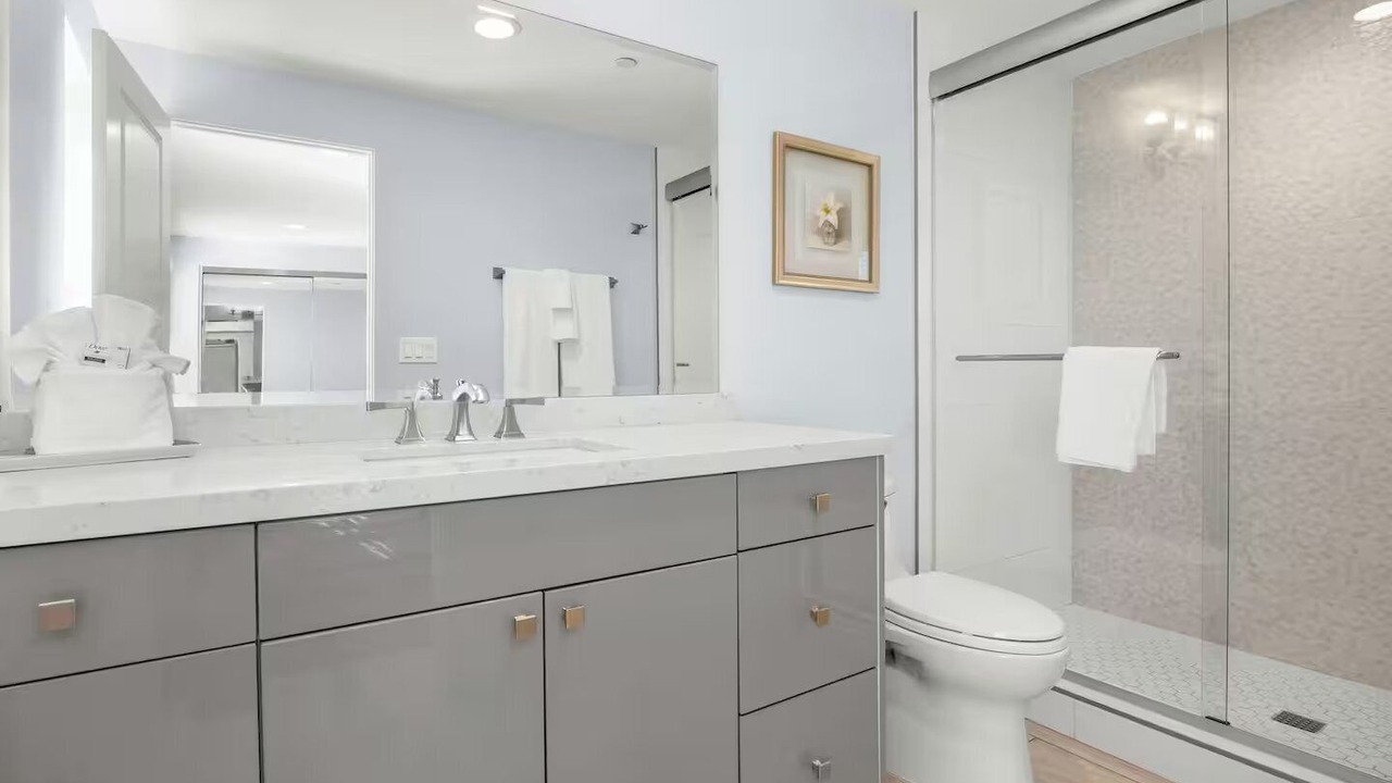 Photo of Bathroom in Hollywood Beach
