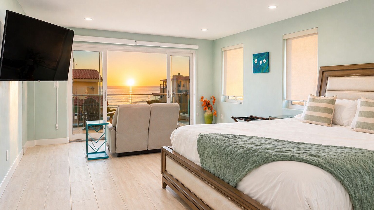 Photo of Bedroom in Hollywood Beach
