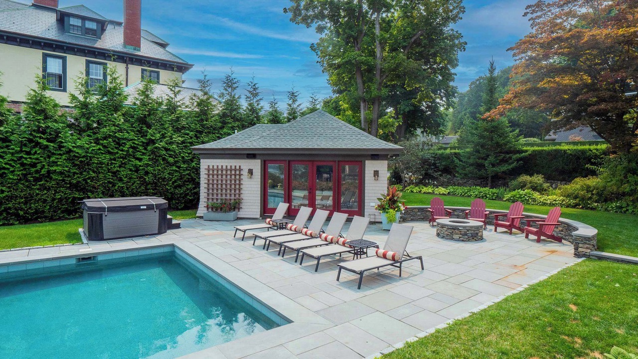 Photo of Outdoor in Top of the Hill