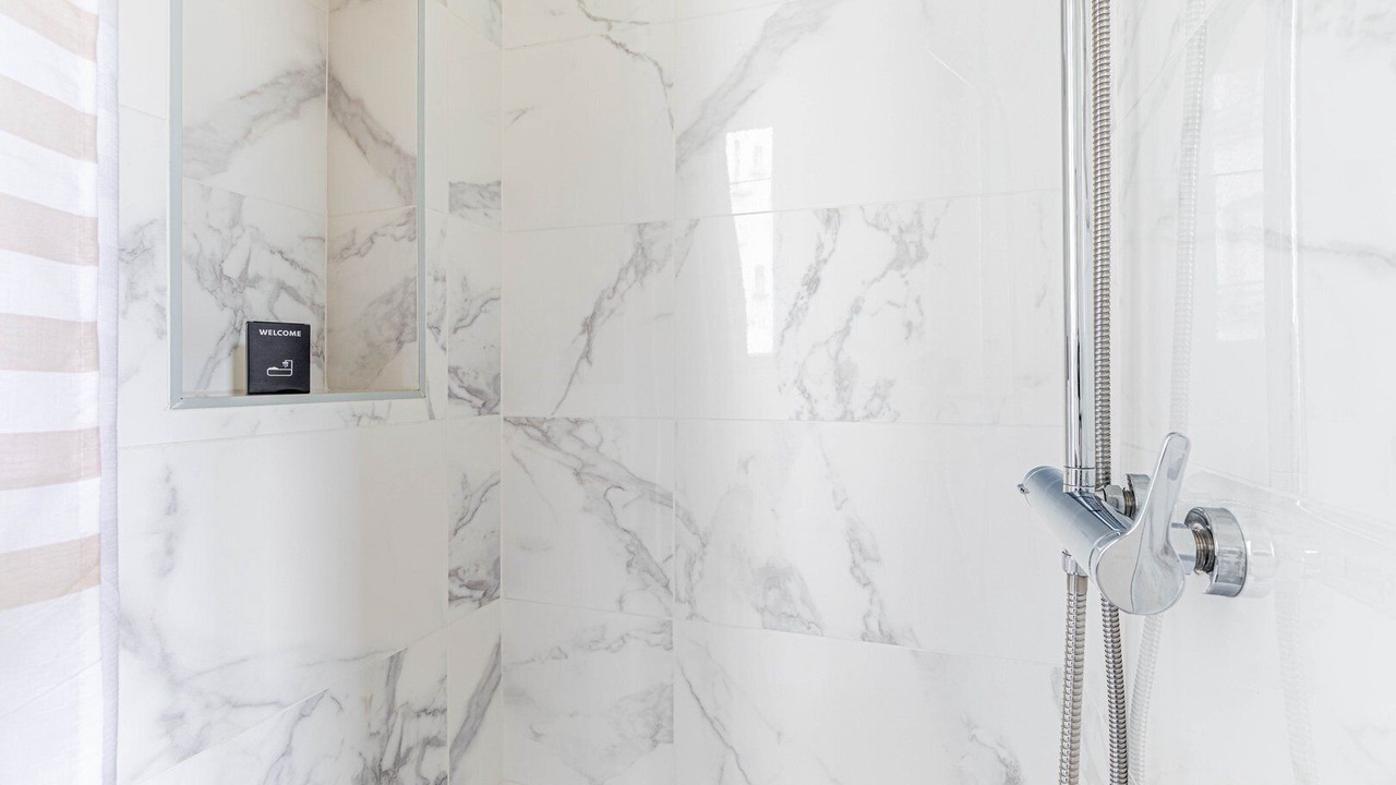 Photo of Bathroom in Saint-Lambert