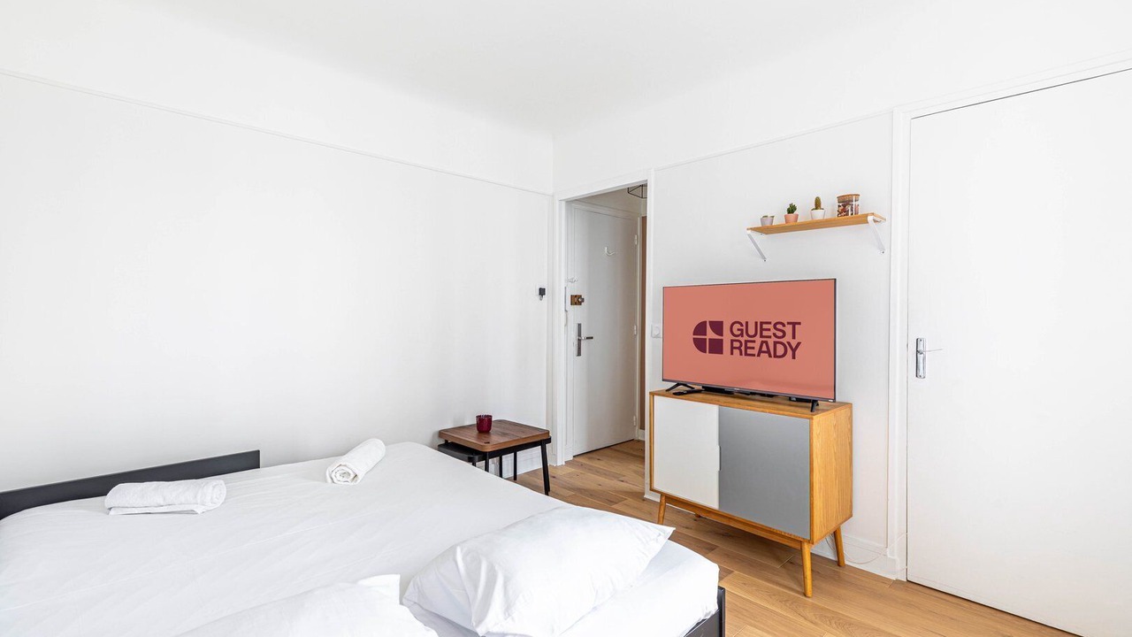 Photo of Bedroom in Saint-Lambert
