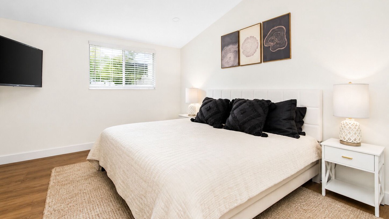 Photo of Bedroom in Calabasas