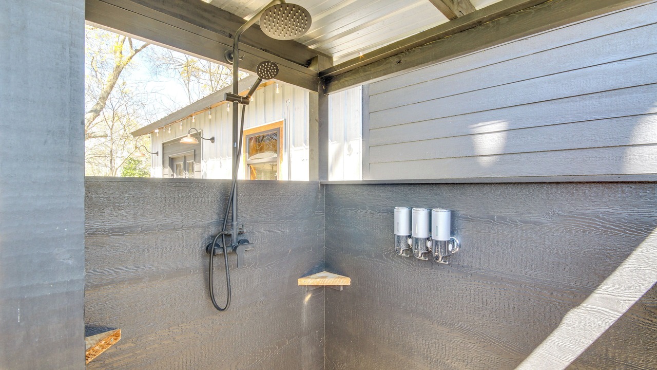 Photo of Bathroom in Perkinston