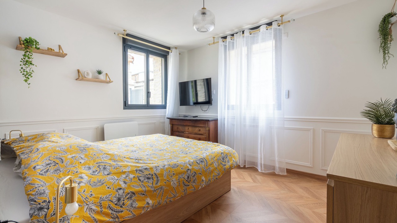 Photo of Bedroom in Les Puces de Saint-Ouen