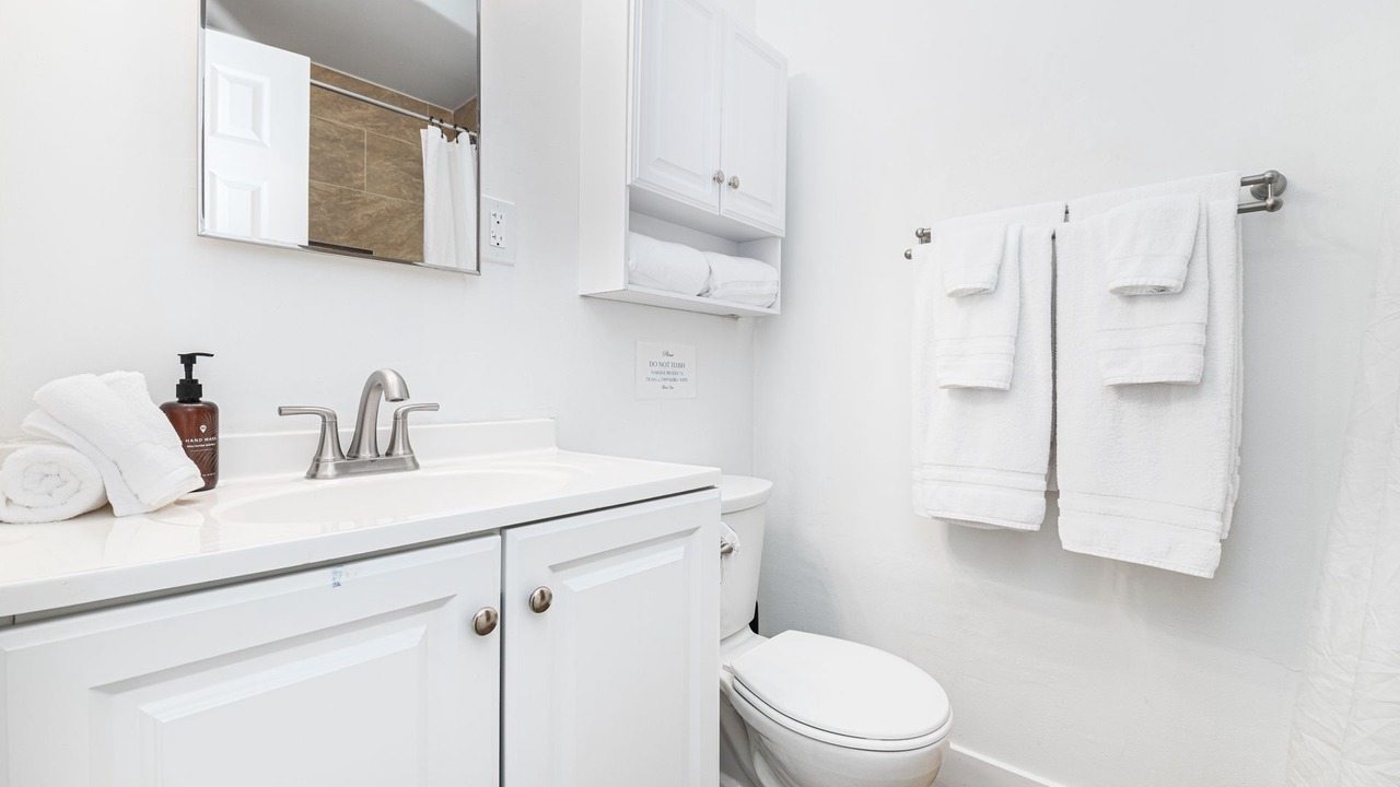Photo of Bathroom in Balboa Peninsula