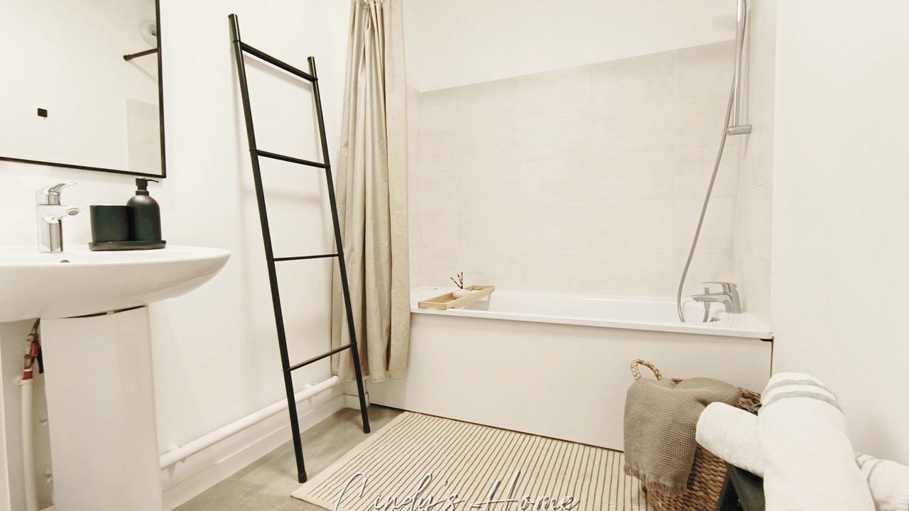 Photo of Bathroom in Le Blanc-Mesnil