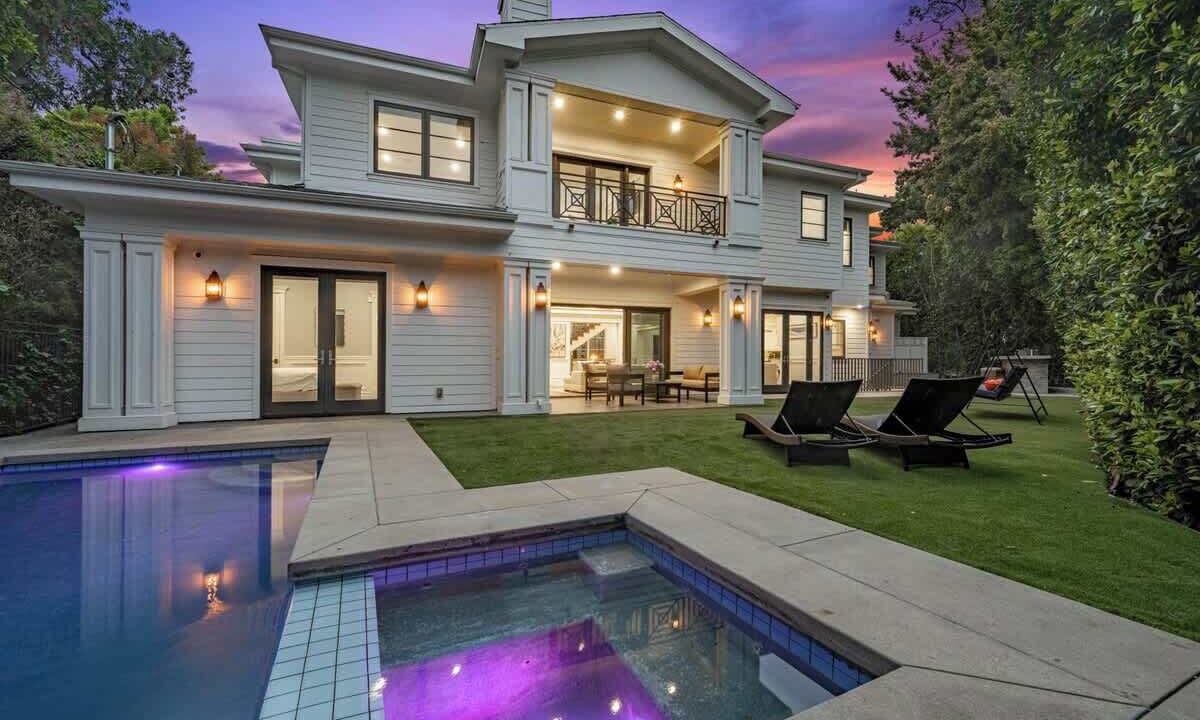 Photo of Outdoor in Brentwood