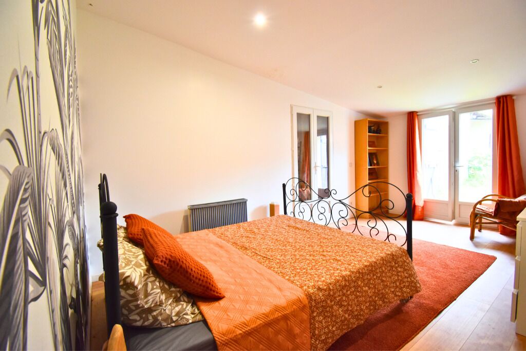 Photo of Bedroom in Meru