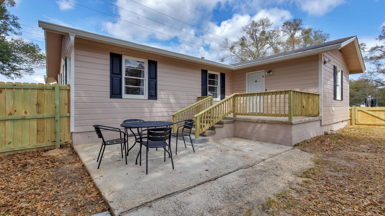 Photo of Outdoor in Semmes
