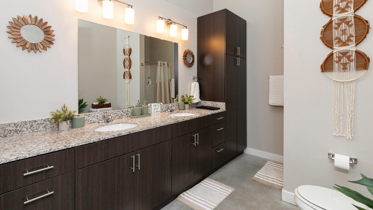 Photo of Bathroom in Downtown Des Moines