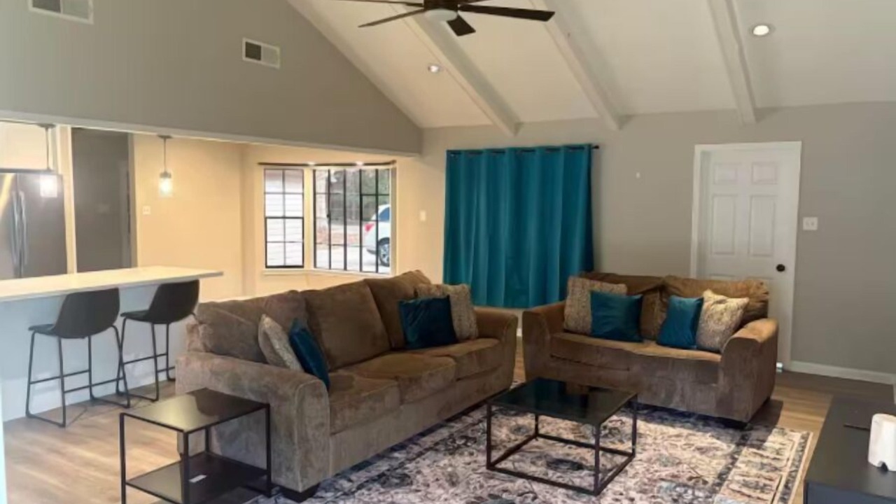 Photo of Livingroom in Slidell