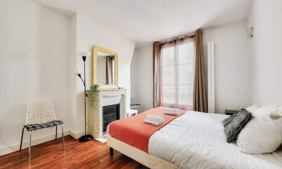 Photo of Bedroom in 4th Arrondissement