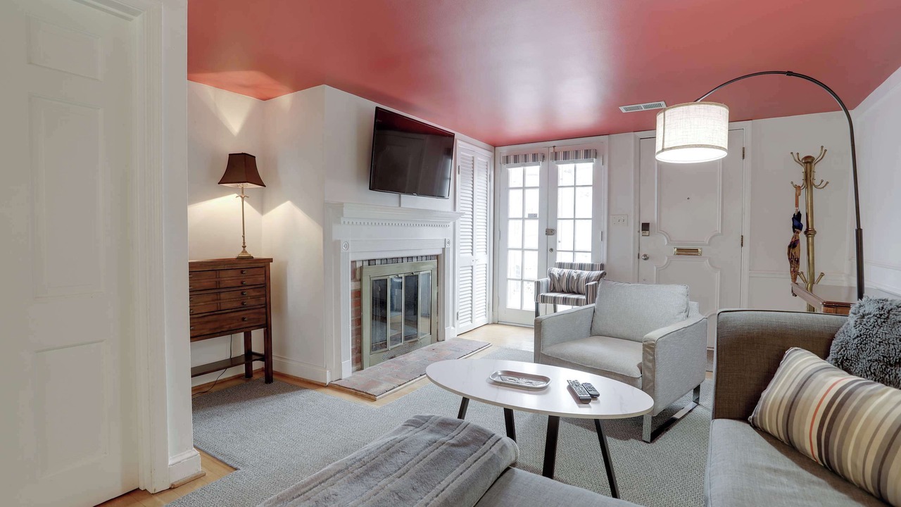 Photo of Livingroom in Capitol Hill