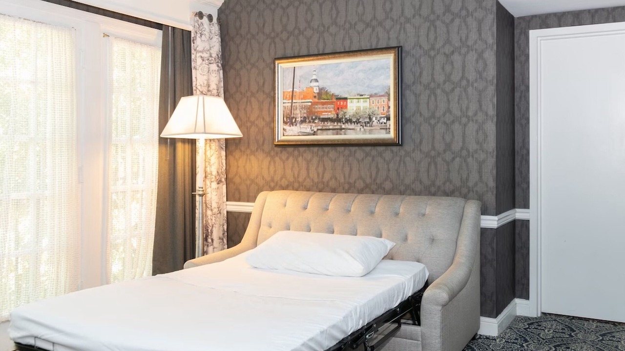 Photo of Bedroom in Historic District