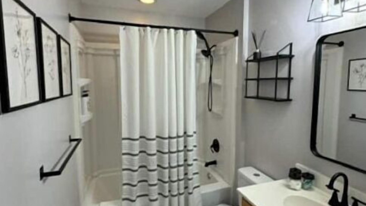 Photo of Bathroom in Ocean Springs
