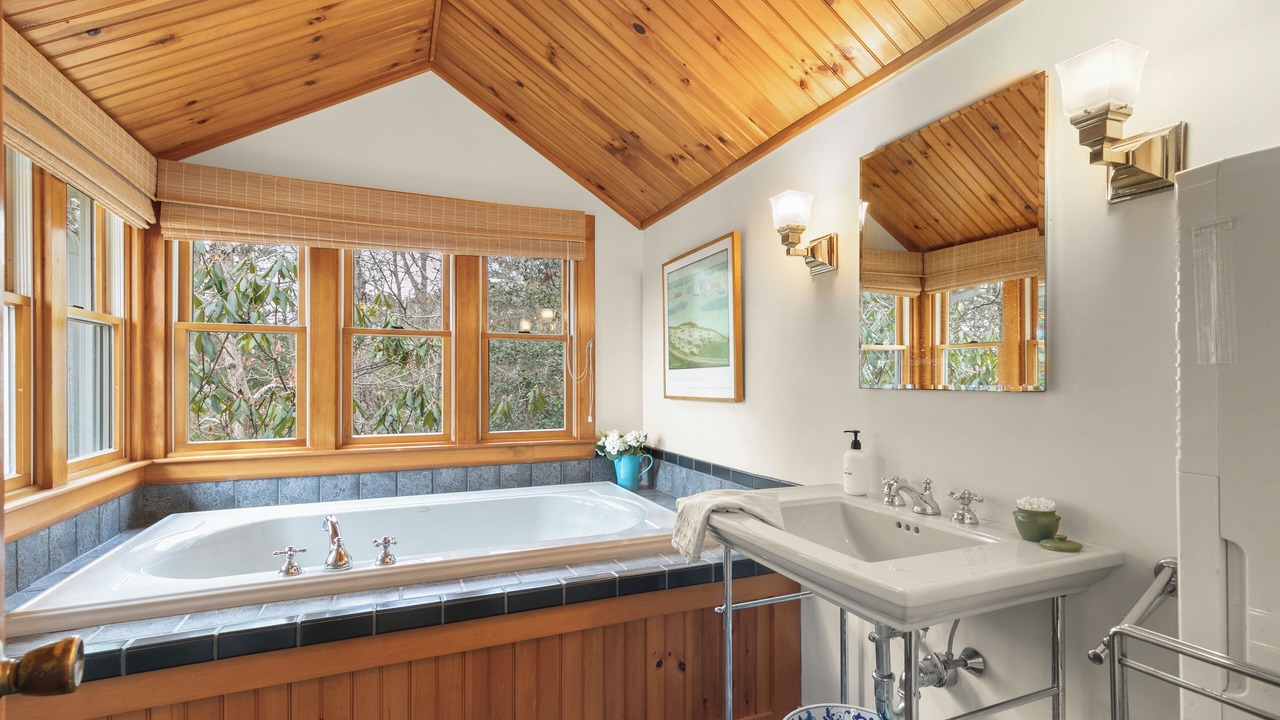 Photo of Bathroom in Sandwich