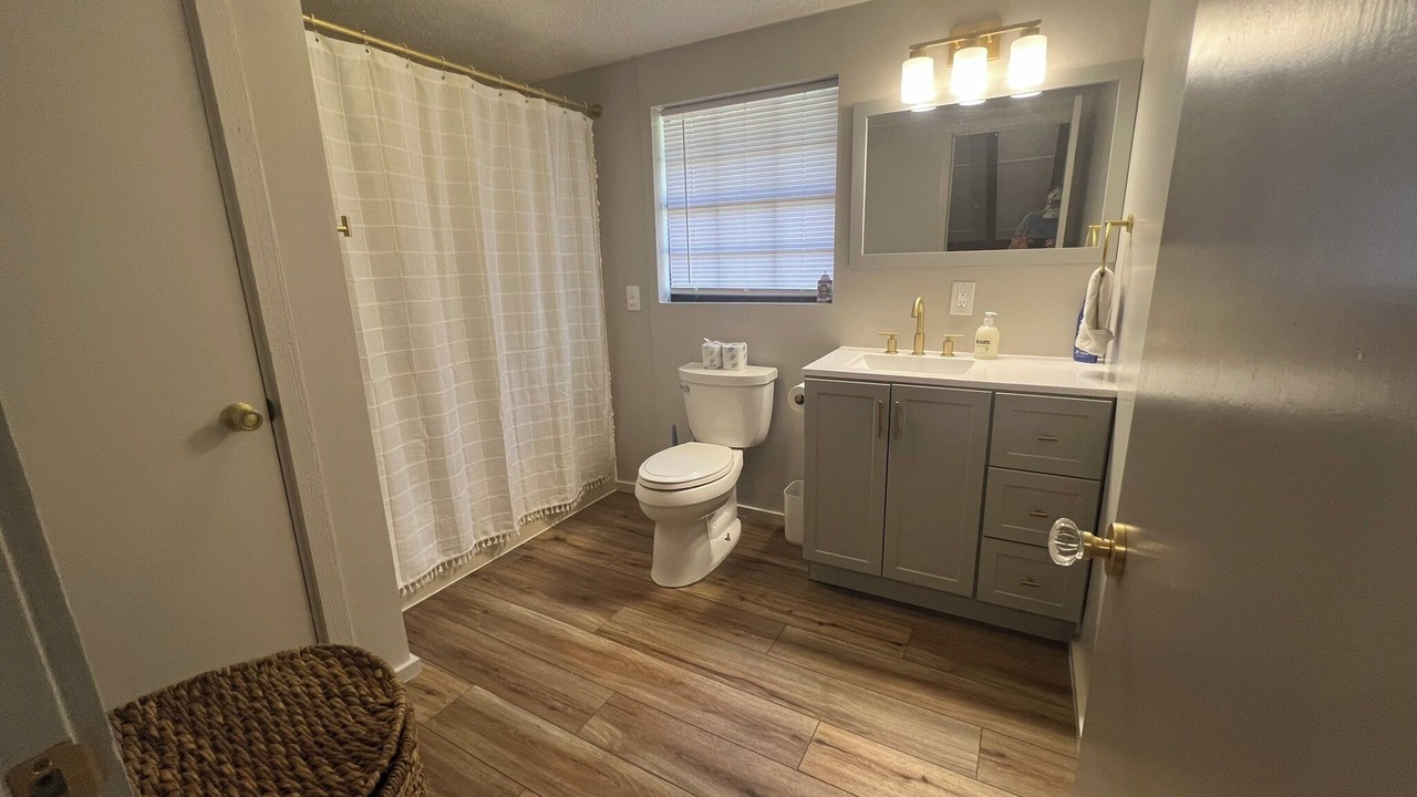 Photo of Bathroom in Diamondhead