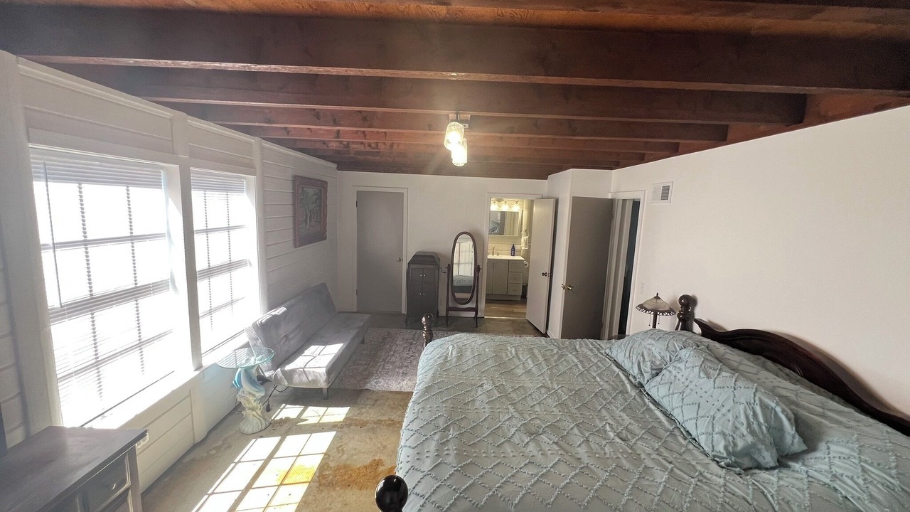 Photo of Bedroom in Diamondhead