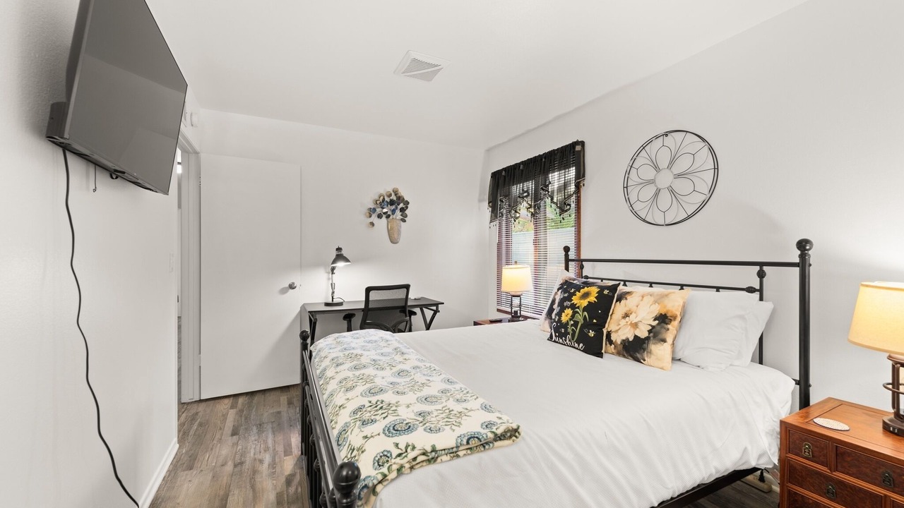 Photo of Bedroom in Ventura