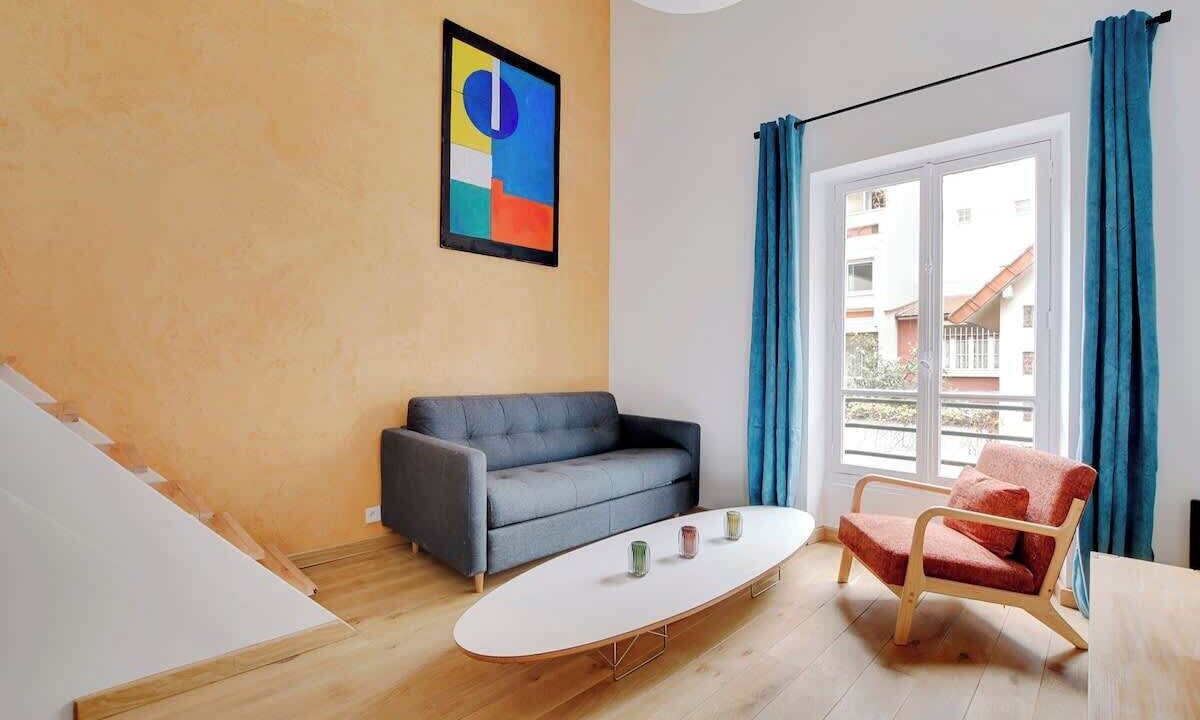 Photo of Livingroom in Quartier des Grandes-Carrieres