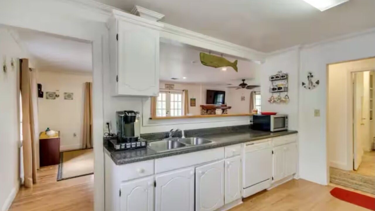 Photo of Kitchen in Shoreline Park