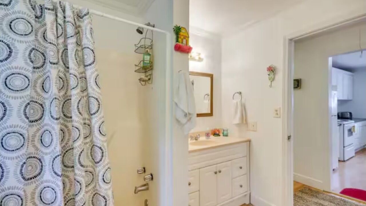 Photo of Bathroom in Shoreline Park