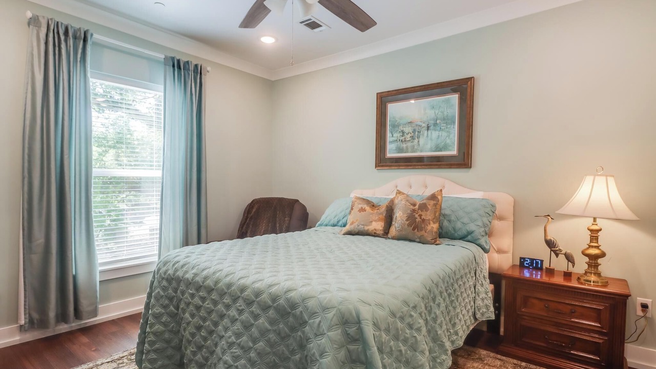 Photo of Bedroom in Diamondhead