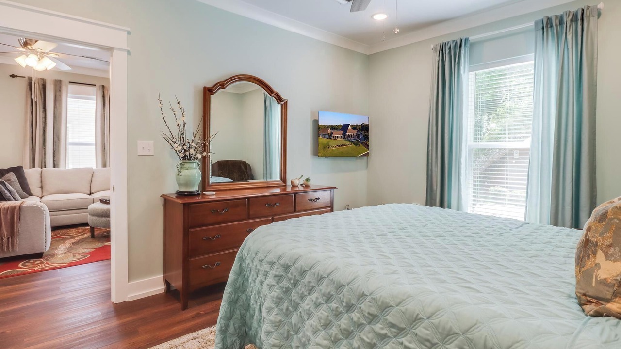 Photo of Bedroom in Diamondhead