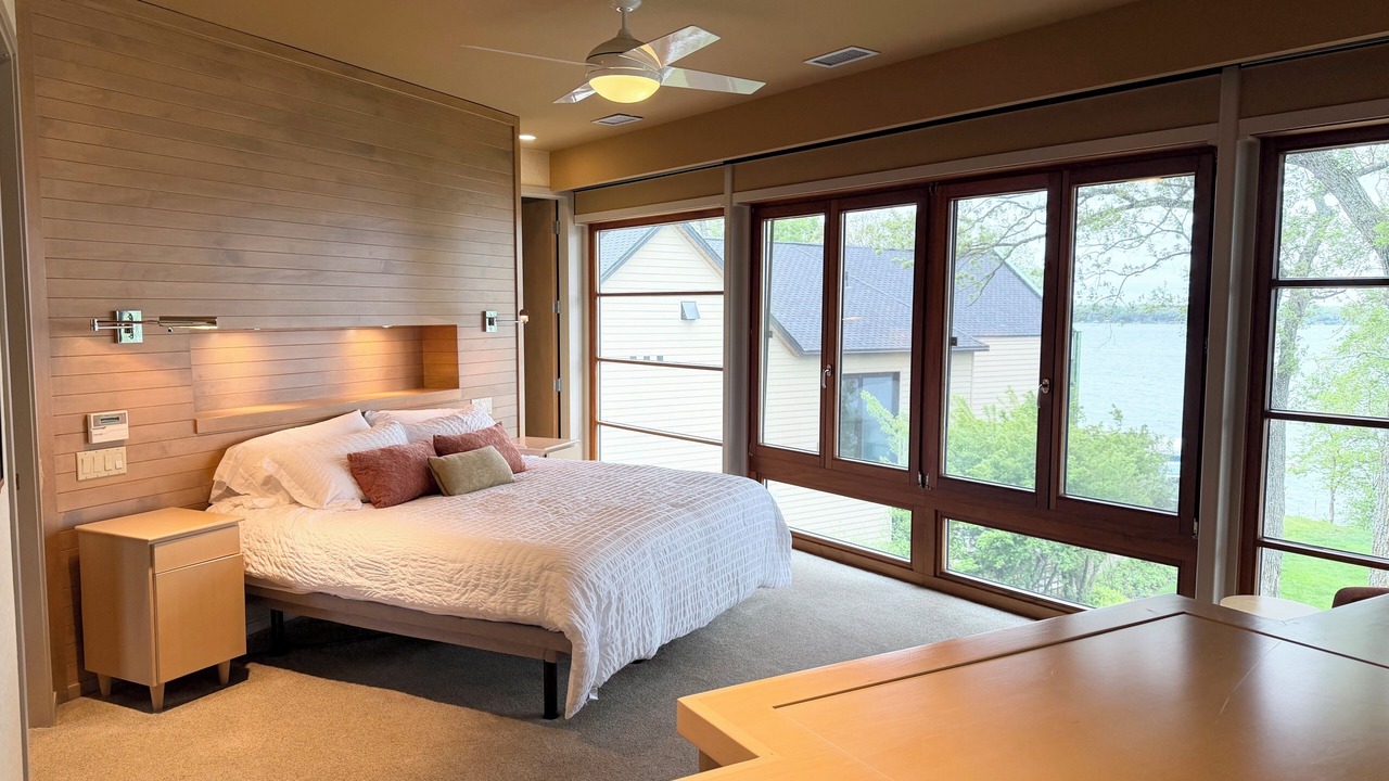 Photo of Bedroom in Okoboji