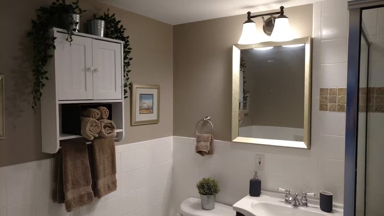 Photo of Bathroom in Brook Farm