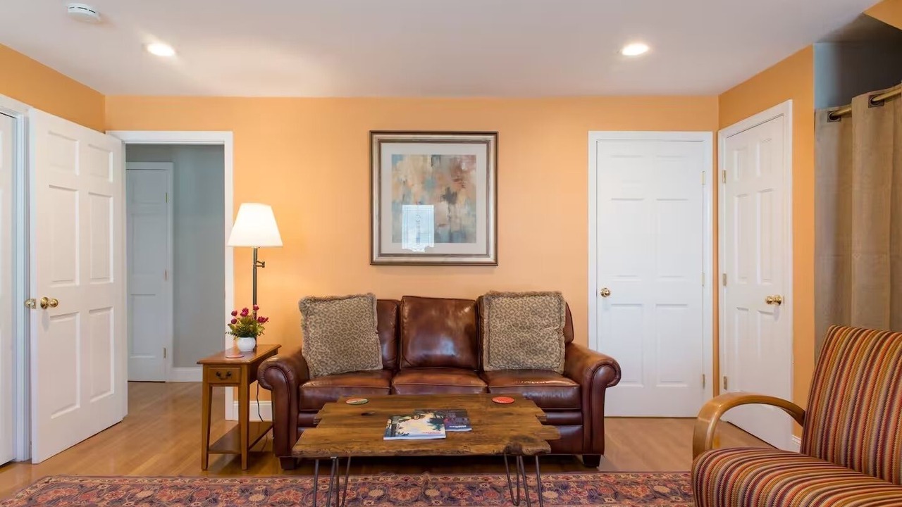 Photo of Livingroom in Brook Farm