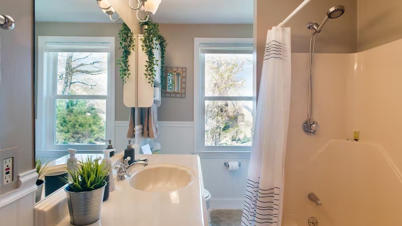 Photo of Bathroom in Brook Farm