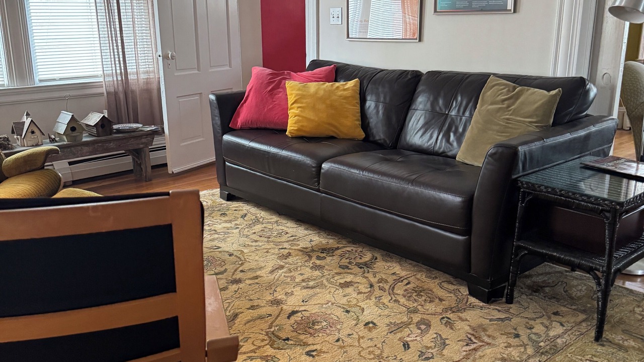 Photo of Livingroom in College Hill