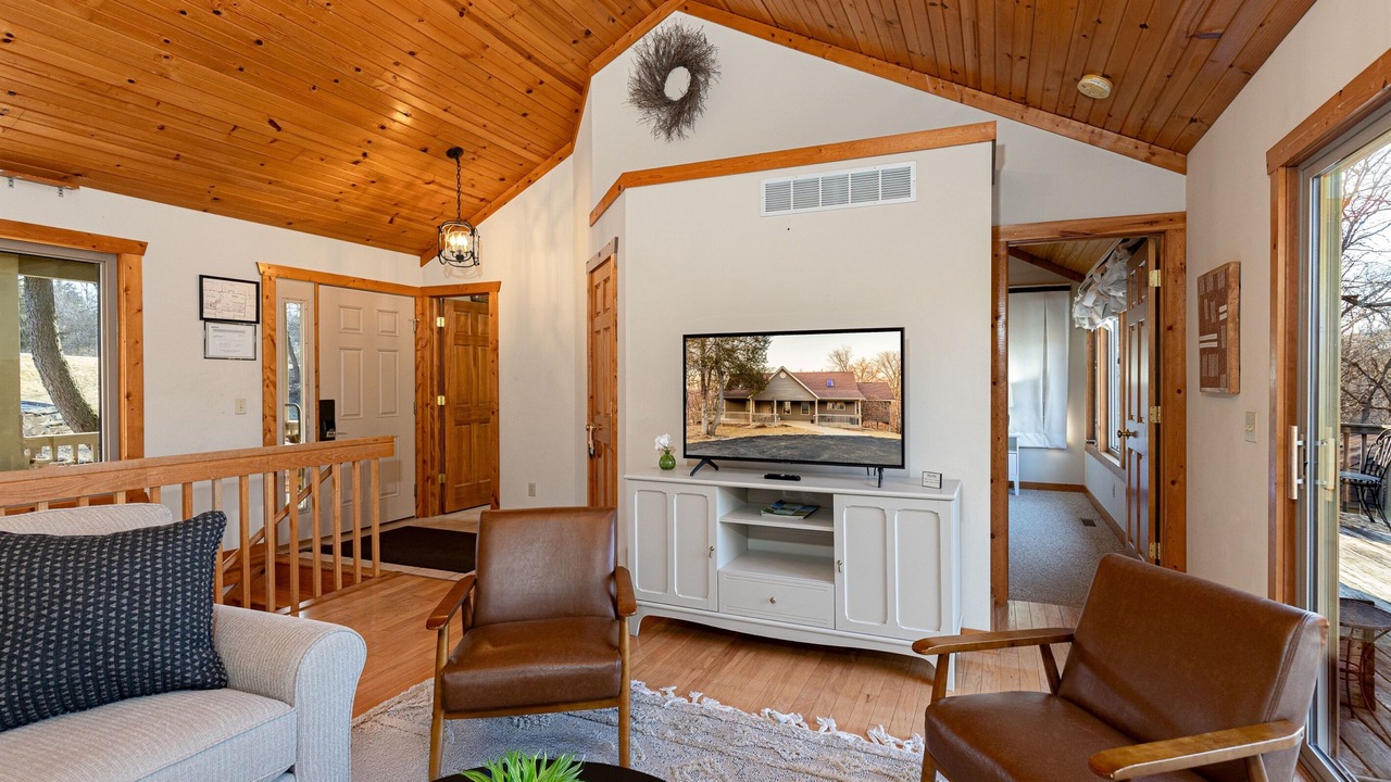 Photo of Livingroom in The Galena Territory