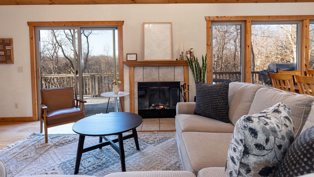 Photo of Livingroom in The Galena Territory