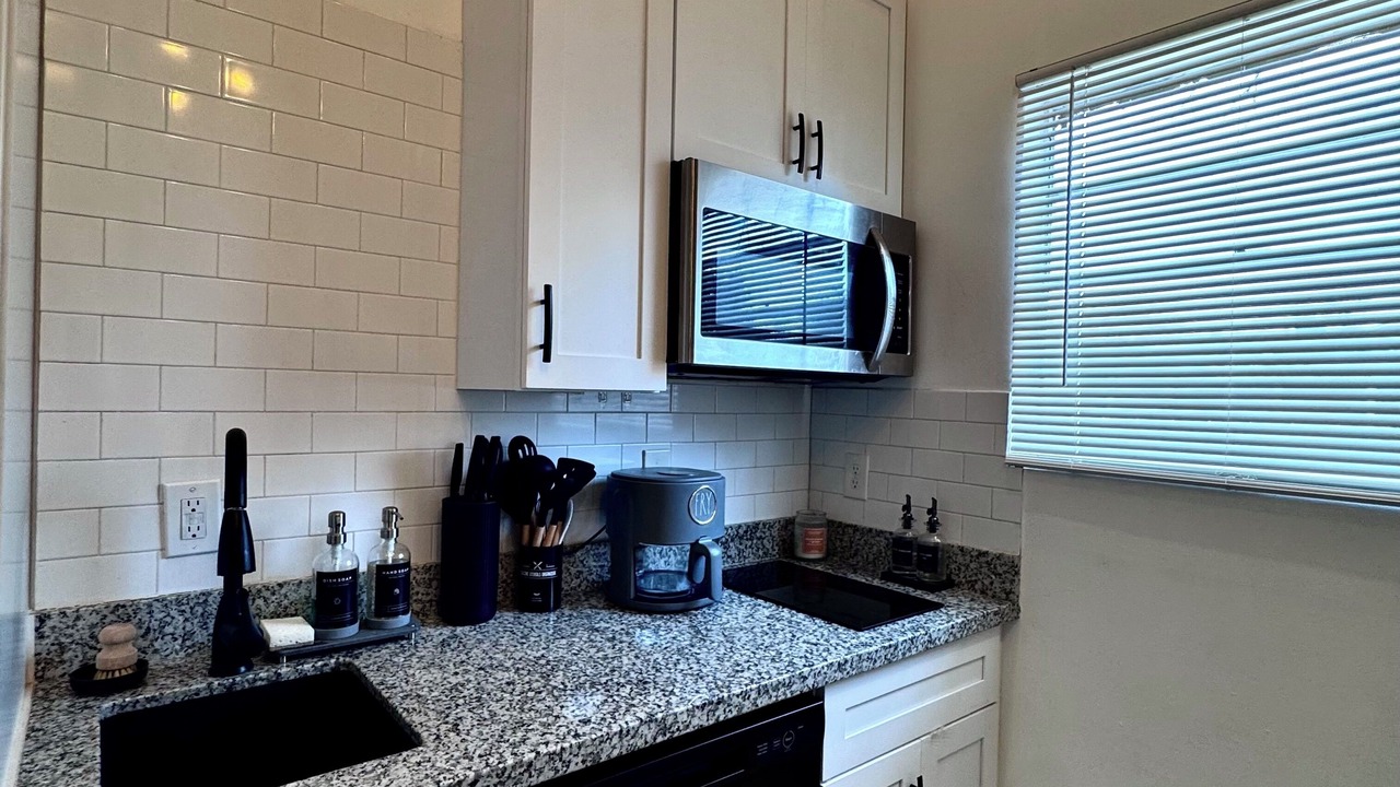 Photo of Kitchen in Kenner - Louis Armstrong International Airport