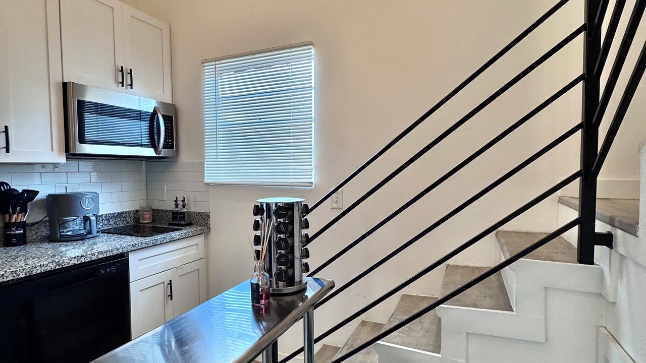 Photo of Kitchen in Kenner - Louis Armstrong International Airport