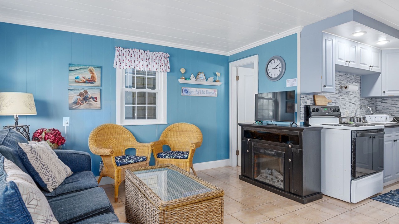 Photo of Livingroom in South Yarmouth